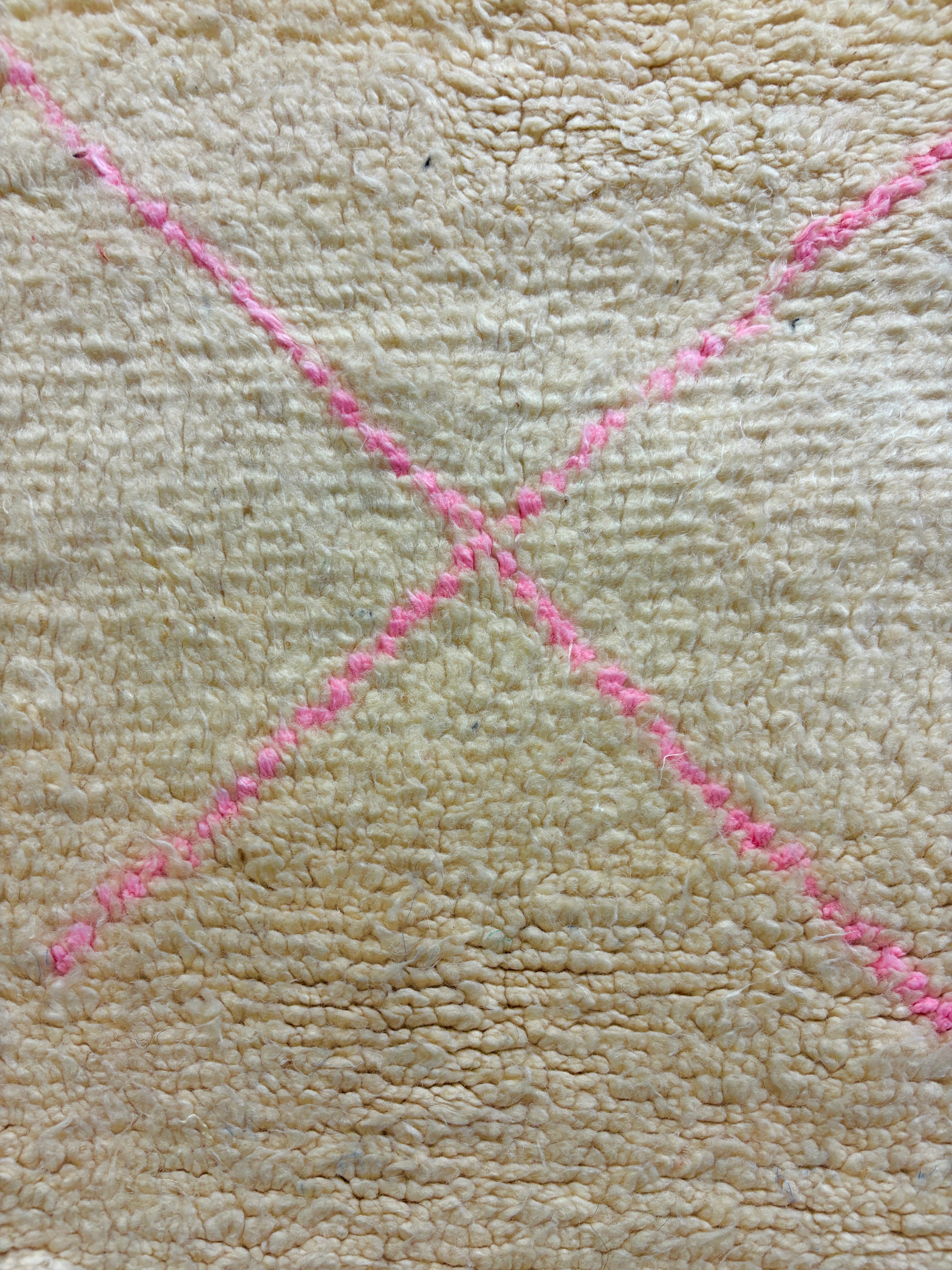 Beni Ourain Moroccan Runner in Ivory Wool with Pink Diamond Lattice