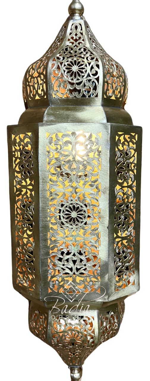 Decorative Brass Wall Sconce with Intricate Artisan Craftsmanship