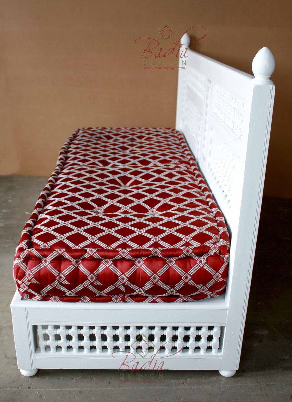 Moucharabieh Cedar Wood Daybed with Backrest