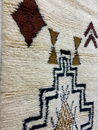 Beni Ourain Moroccan Runner in Ivory Wool with Stepped Black Medallion