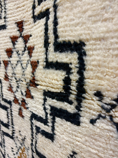 Beni Ourain Moroccan Runner in Ivory Wool with Stepped Black Medallion