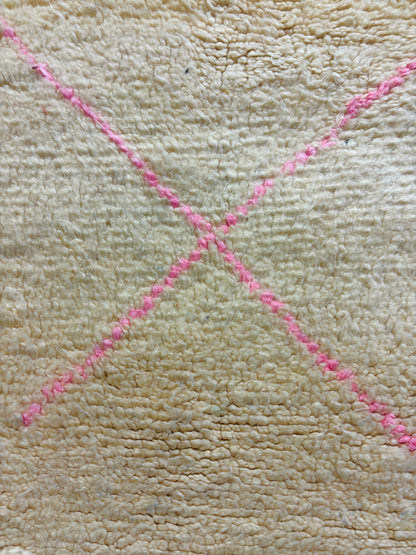 Beni Ourain Moroccan Runner in Ivory Wool with Pink Diamond Lattice