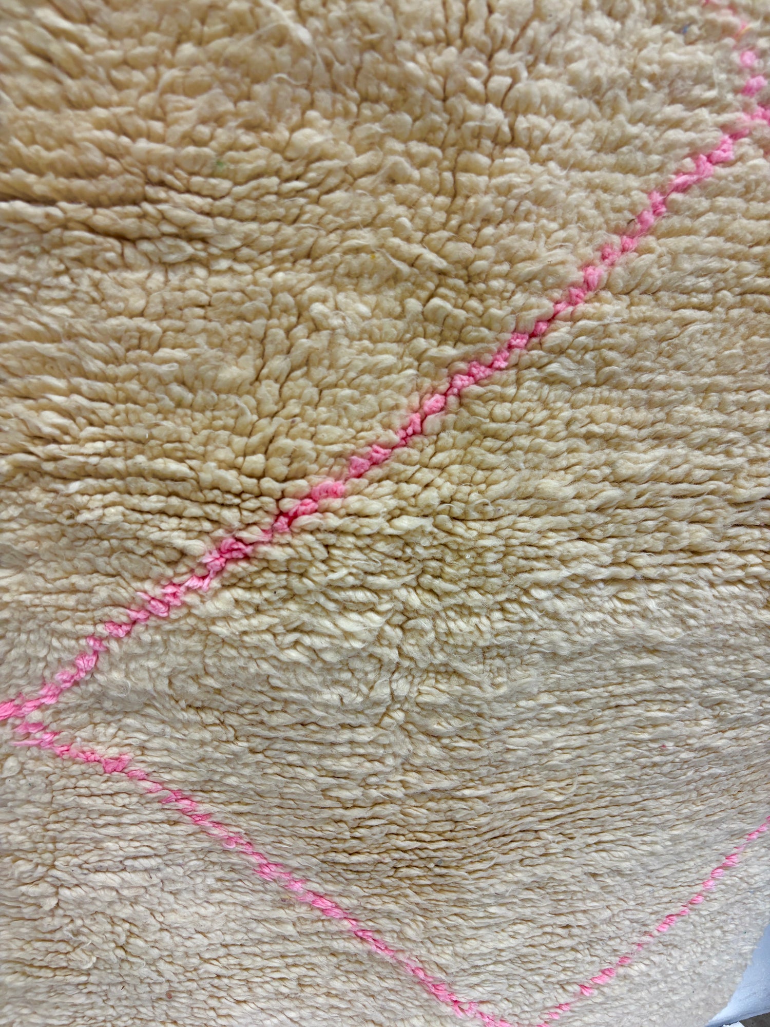Beni Ourain Moroccan Runner in Ivory Wool with Pink Diamond Lattice