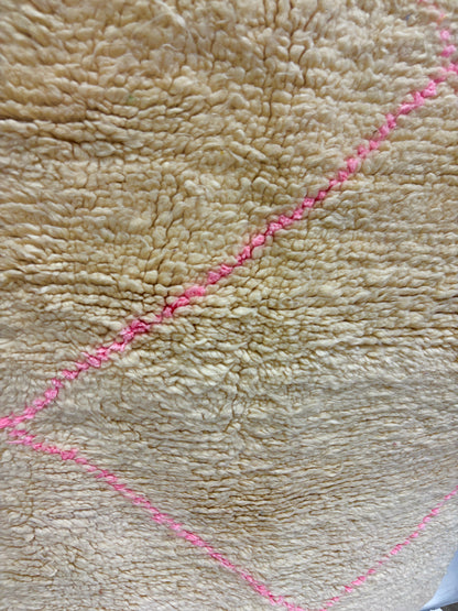 Beni Ourain Moroccan Runner in Ivory Wool with Pink Diamond Lattice