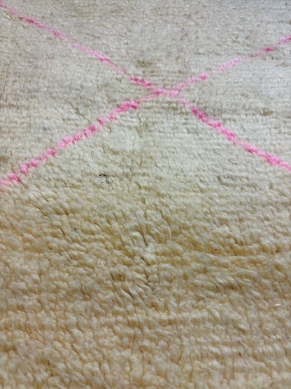 Beni Ourain Moroccan Runner in Ivory Wool with Pink Diamond Lattice