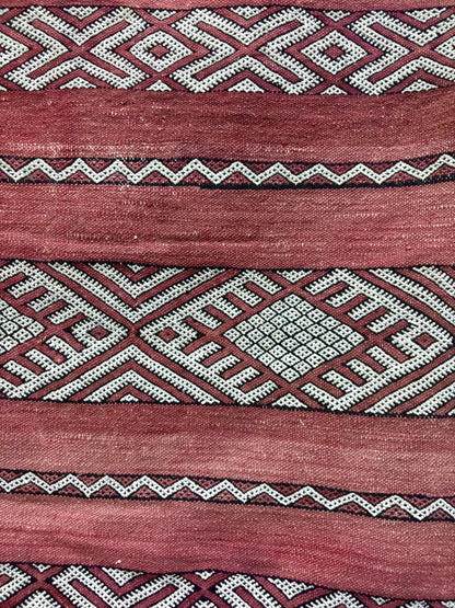 Vintage Zemmour Moroccan Kilim with Red Stripes