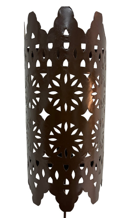 Curved Artisanal Wrought Iron Sconce