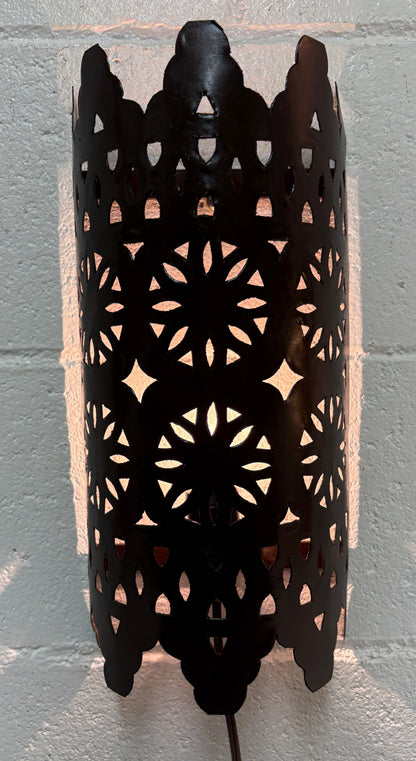 Curved Artisanal Wrought Iron Sconce