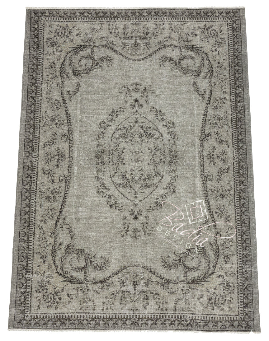 Vintage Gray Rug with Geometric Designs