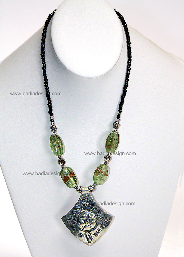 Moroccan Emerald Green Necklace - J035
